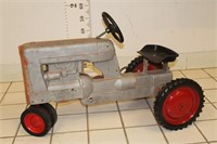 Pedal Tractor (damaged hitch)