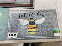NEW Rubber Bee Mat