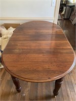 Vintage Dining Room Table with 2 Leaves