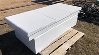 Crossbed truck tool box
