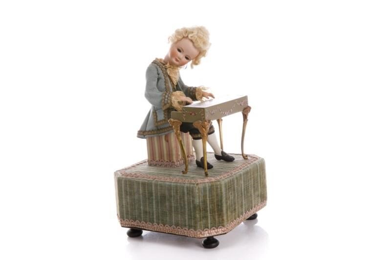 MAY 12TH SPECIALTY AUCTION, FEATURING ANTIQUE DOLLS