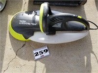 Electric Garden groomer