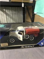 PRESTIGE SKELLY OIL PRODUCTS DIE CAST TRUCK
