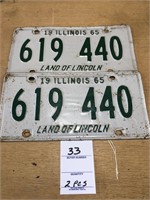 Pair 1965 Illinois Tags
