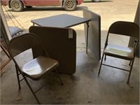 2 Card tables & 7 Folding metal chairs