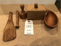 5 Wooden antique pieces
