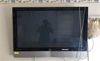 VISIO LCD TV