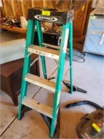 WERNER 4’ A-FRAME LADDER