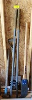 LAWN AND GARDEN TOOLS ASSORTED