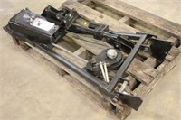 Implement Quick Hitch Attachment for Toro 200