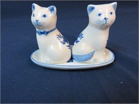Blue and White Cats Salt and Pepper Shaker