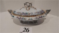 GILDEA BATES WALKER ENGLISH PORCELAIN LIDDED