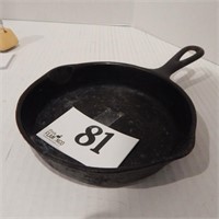 CAST IRON SKILLET 6.5 IN