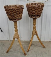 Pair plant stands