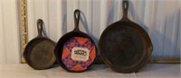 3 piece Wagner ware cast iron skillets