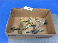 4 metal toy airplanes