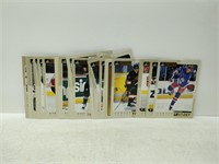 lot of 36 Beehive Pinnacle hockey cards