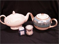 Four pieces of vintage china: two blue and