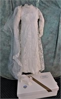 BRIDALS ORIGINALS SZ 8  WEDDING DRESS-ORIGINAL BOX