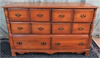 6 DRAWER VINTAGE MAPLE DRESSER