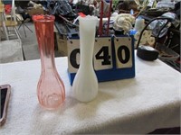 2 Vases