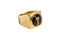 MODERNIST GOLD RING WITH TIGER'S EYE, 15g
