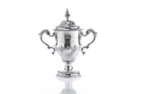 GEORGE III SILVER COVERED PRESENTATION CUP, 1,847g