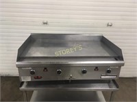 Southbend Mirror Top 48" Flat Top Gas Grill