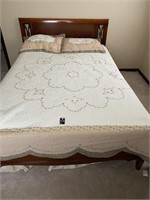 Full XL Bed & Bedding