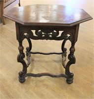 1920's parlor table w/ fancy carved skirt