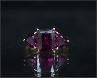 14k Gold Purple-Red Gemstone Ring