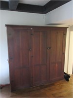 ANTIQUE OAK 3-DOOR STORAGE ARMOIRE