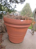 RED CLAY 28" DIAMETER PLANTER