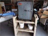 COOK SHACK SMOKER OVEN W/ROLLING CART & CHIPS