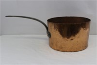 Vintage B.D. Co./J.L. Grand Coppersmiths Lg Pot