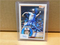 1983 Mike Flanagan Autographed Baseball Card