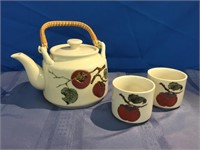 Oriental Style Tea Pot & 2 Cups