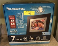 PANDIGITAL 7” DIGITAL PHOTO FRAME