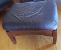 Ethan Allen Brown Leather/ Wood Ottoman