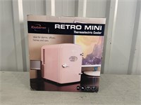 Retro Mini Thermoelectric Cooler
