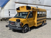 2000 GMC 14 Passenger School Bus