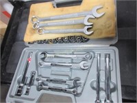 Craftsman wrench & socket set