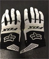 Fox Gloves Medium *