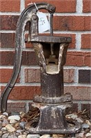 Antique Cast Iron Water Pitcher Pump