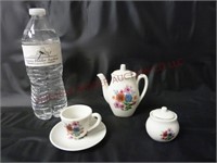 Vintage Child's Tea Set ~ Made in Japan