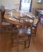 Tiger Oak Oval Dining Table & 9 Chairs W/ 3 Leaves
