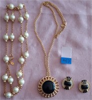 845 - LOT OF 2 NECKLACES & EARRINGS (A57)