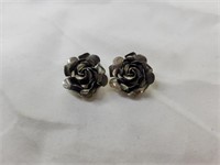 Marked 800 rose ear rings, .200oz