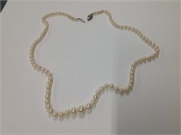 14k white gold Vintage Pearl Necklace featuring