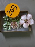 VINTAGE FLOWER CLIP-ON EARRINGS AND PIN